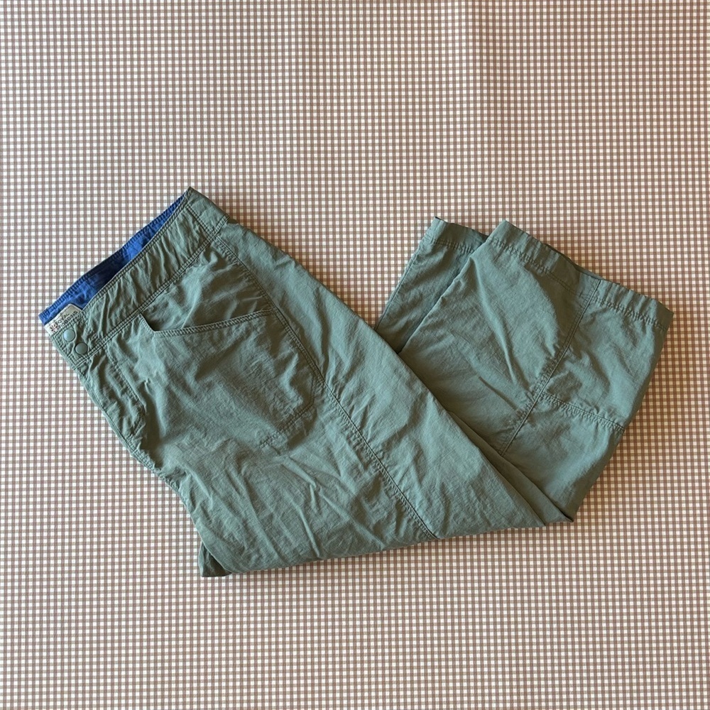Royal Robbins Capri green pants. Women’s 10